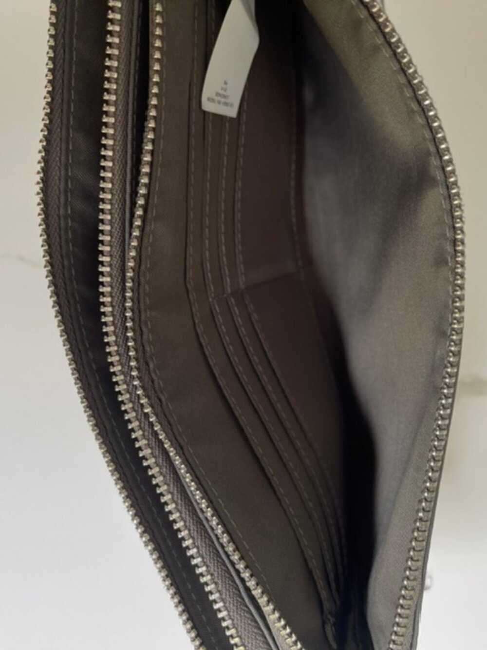 Lululemon Curved Wristlet in the highly sought-after Grey Sage neutral tone. - Picture 6 of 10